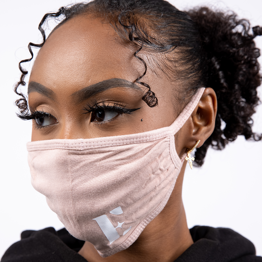 Model in E’s Element Essential Sweatsuit Set in Smoky Black & E's Element Reusable Antimicrobial Face Mask