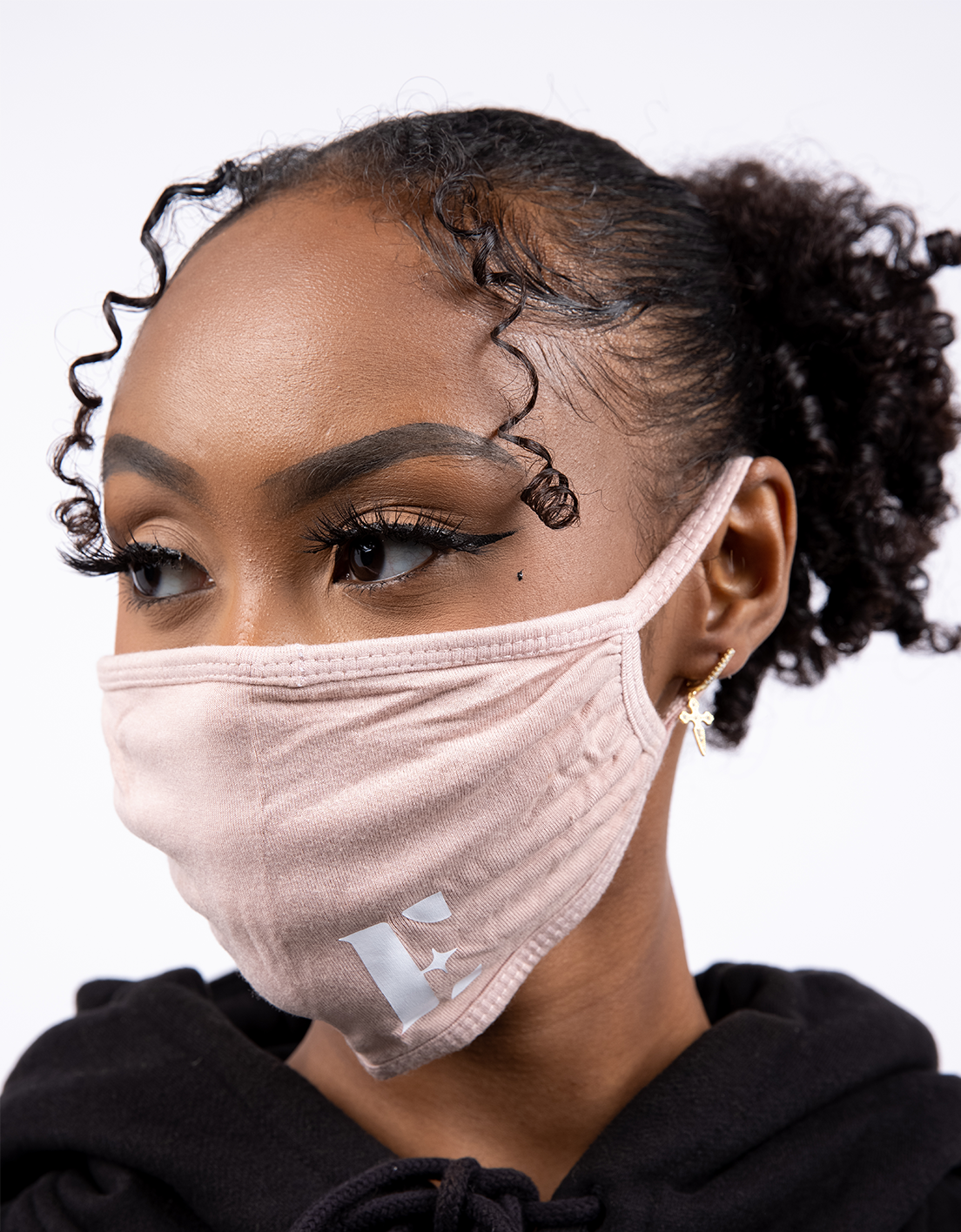 Model in E’s Element Essential Sweatsuit Set in Smoky Black & E's Element Reusable Antimicrobial Face Mask