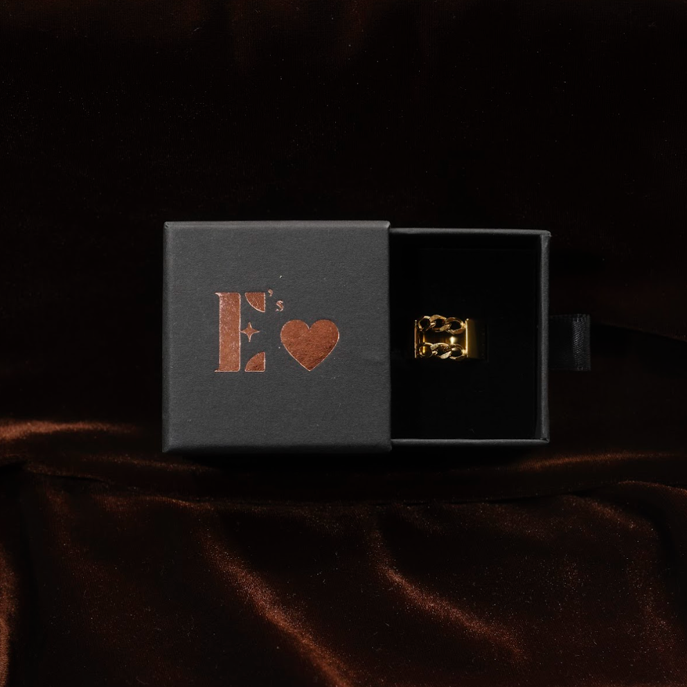 E's Element packaging and ring